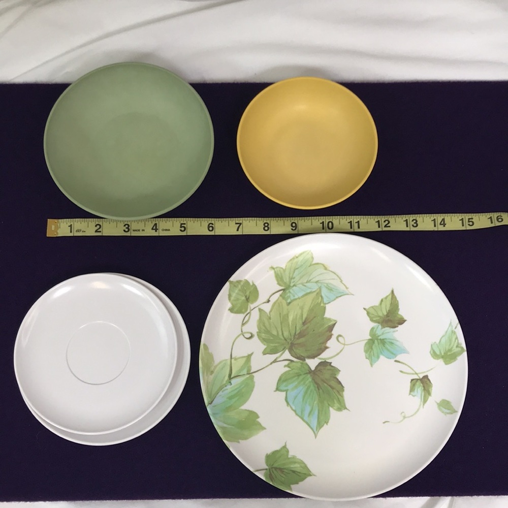 Vintage 15 Piece Melamine Dish Plates Set ~ Ivy - Picture 11 of 11